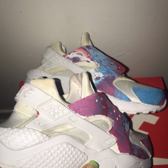 CUSTOM PINK HUARACHE NIKE SNEAKERS - Picture 3 of 4